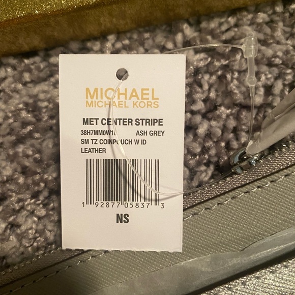 Michael Kors Met Center Stripe Ash Gray Leather Wallet - Picture 4 of 4